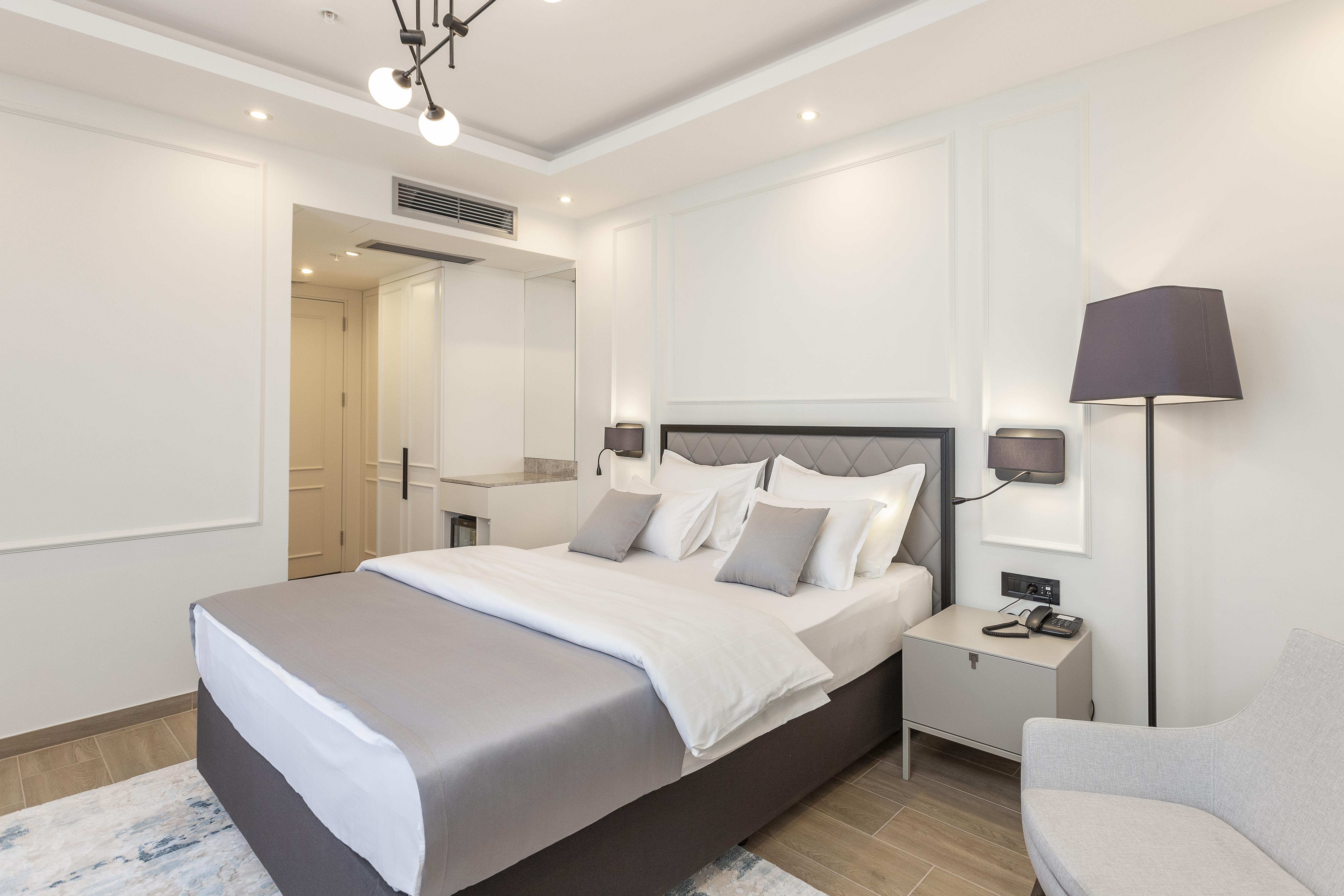 Boutique Momentum By Aycon